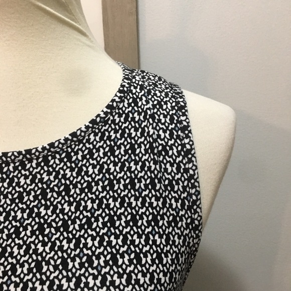 Ann Taylor LOFT Sleeveless Shift Dress - Picture 5 of 9